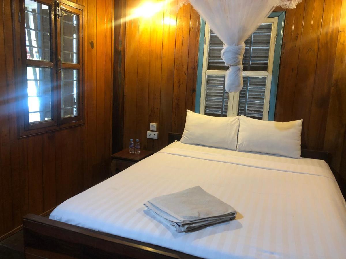 Nomad Guesthouse Кратьэх Экстерьер фото