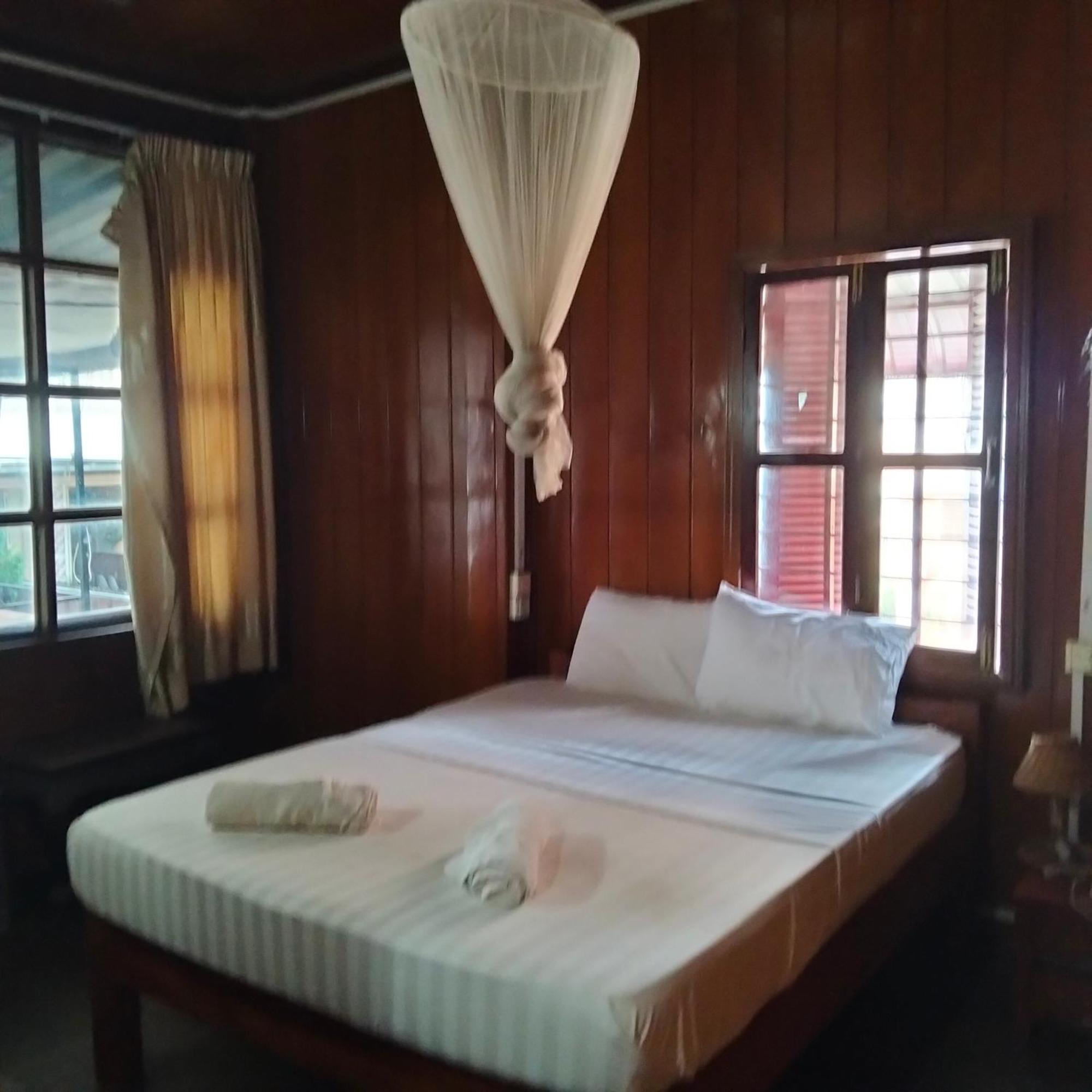 Nomad Guesthouse Кратьэх Экстерьер фото